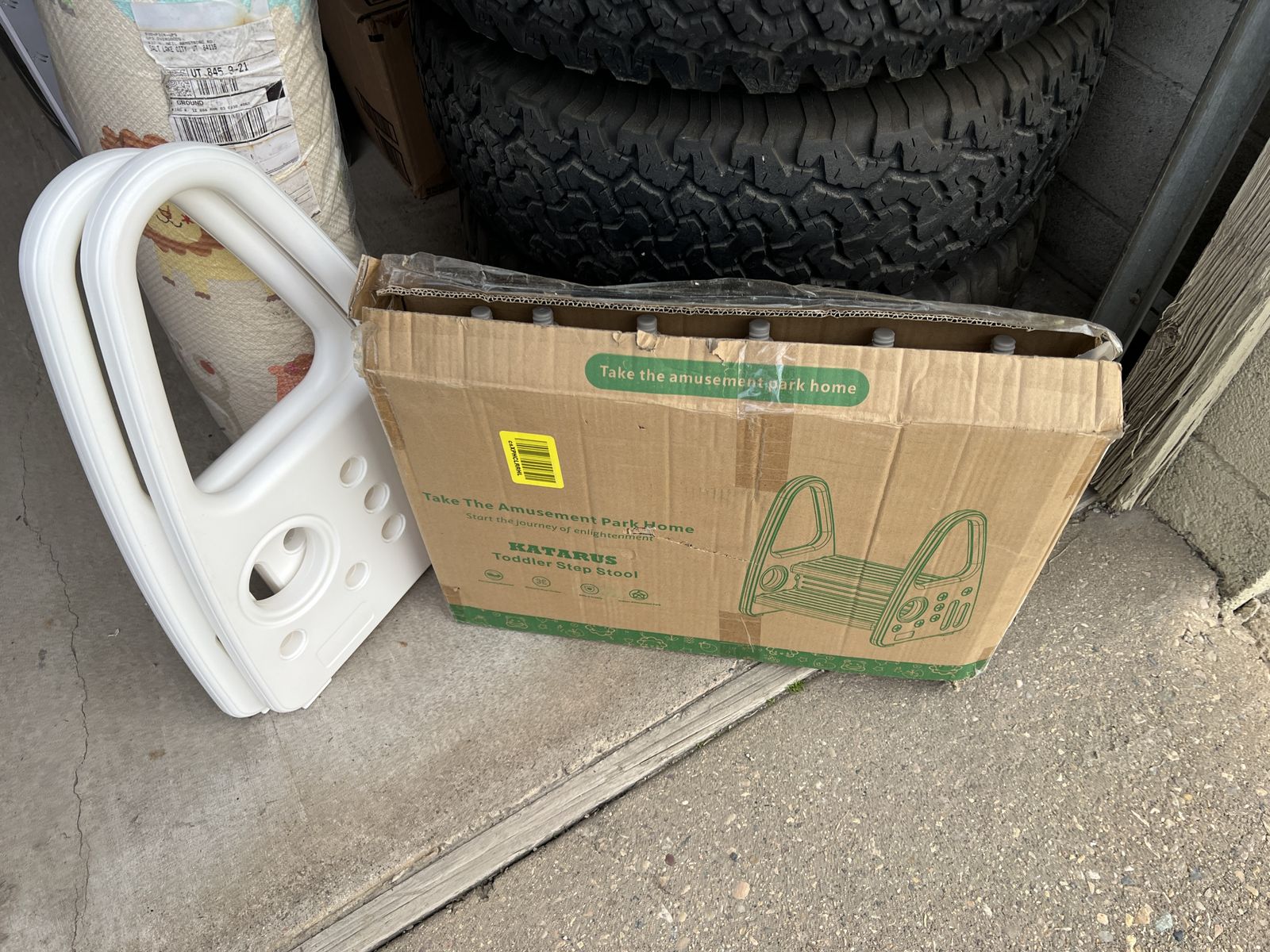 KATARUS Toddler Step Stool / Kitchen Standing Tower – $20