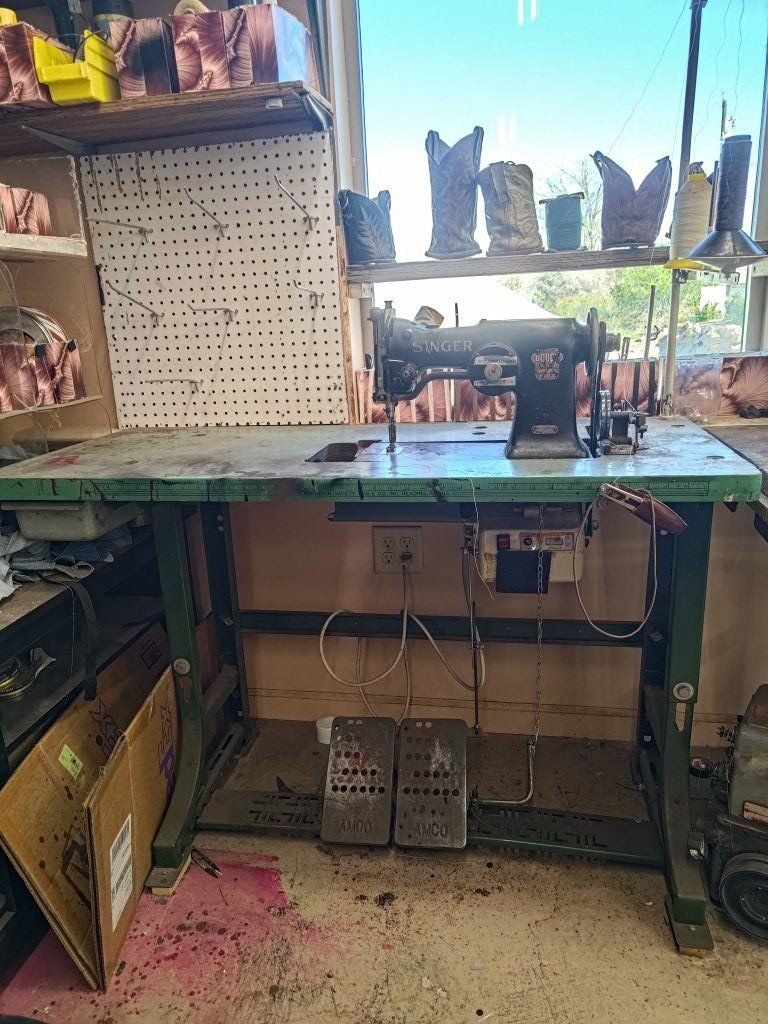 Singer 107w1 Zig Zag sewing machine