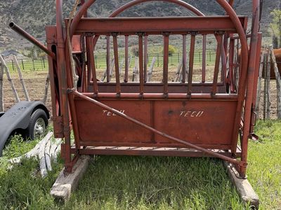 Cattle Squeeze chute