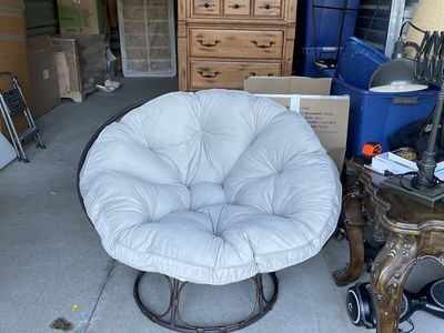 Classic Papasan Chair with Light Gray Tufted Cushion