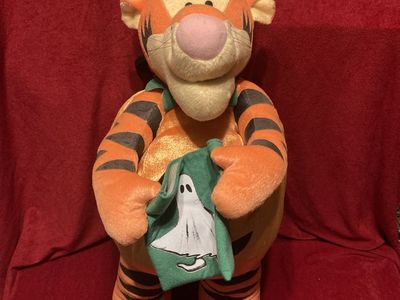 Disney Halloween Tigger Dressed Up as Pumpkin With Bag 26 Inch Like New