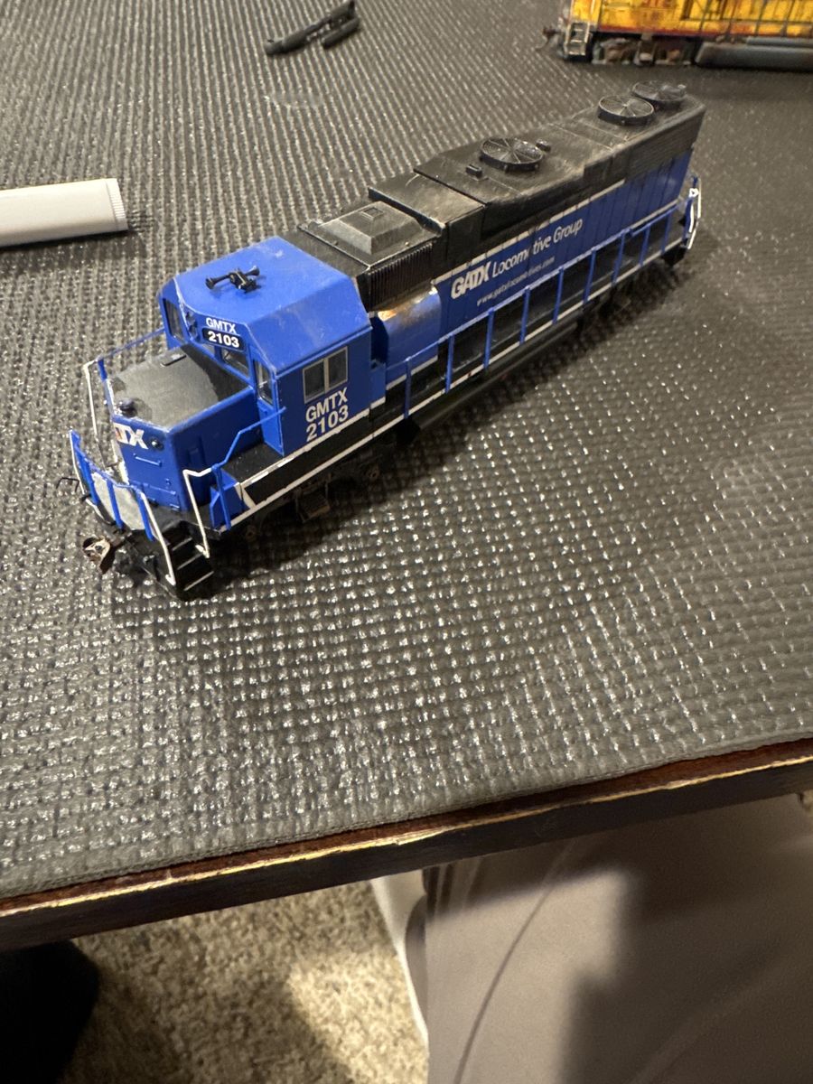 GATX gp/38 Locomotive Group GMTX 2103 Blue Model Train Diesel Locomotive - HO Scale, DC