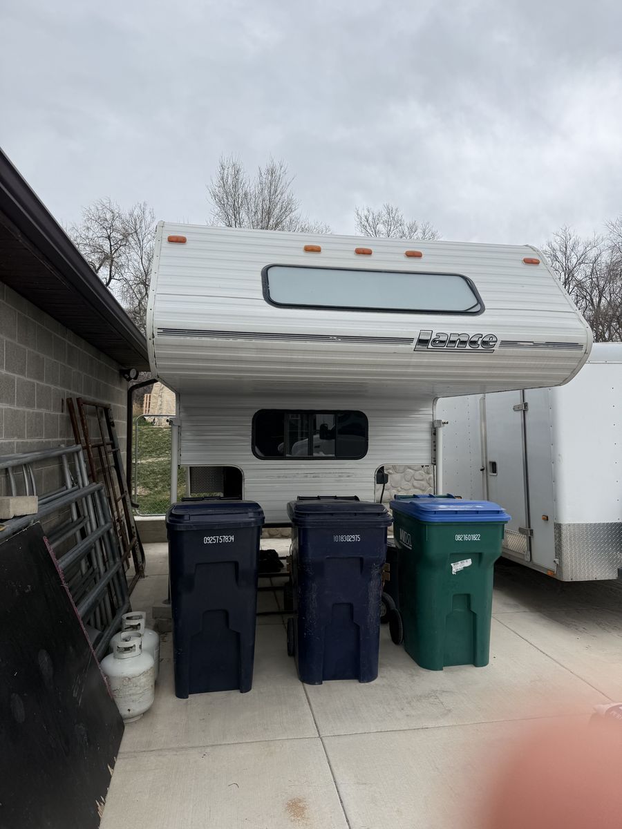 Truck Camper - Excellent Condition