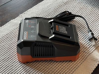 Ridgid Genuine Dual Chemistry 18V Lithium Ion / NiCad Battery Charger (R86092)