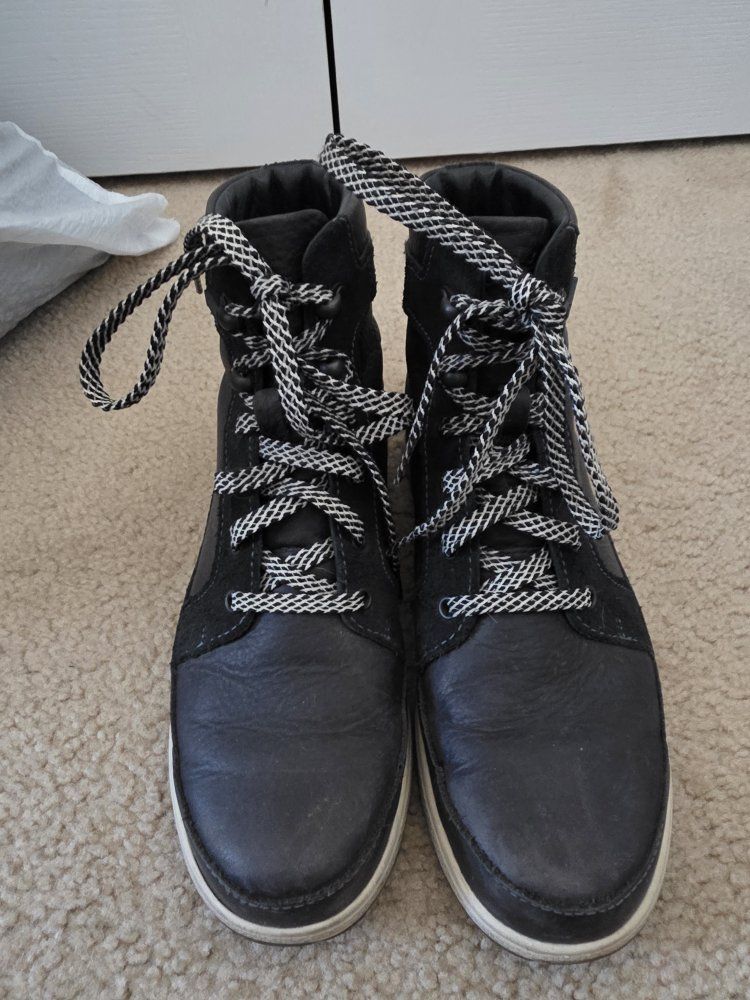 Chaco Women's Black Leather/Suede Ankle Boots Size 7.5