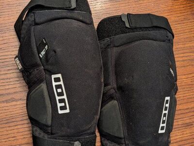 Icon Knee Pads XL zipper&straps