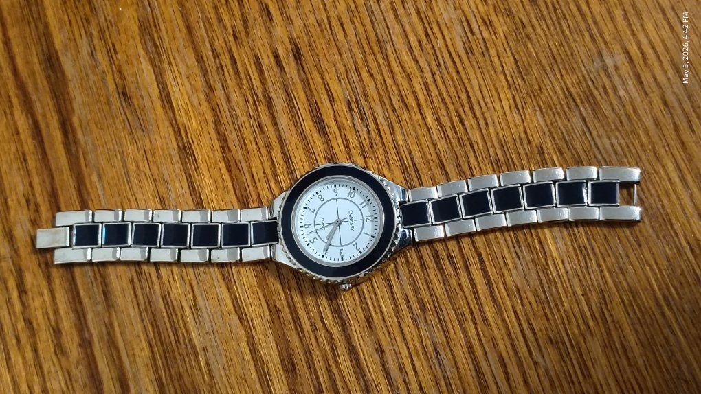 Embassy QUARTZ stainless steel medium watch