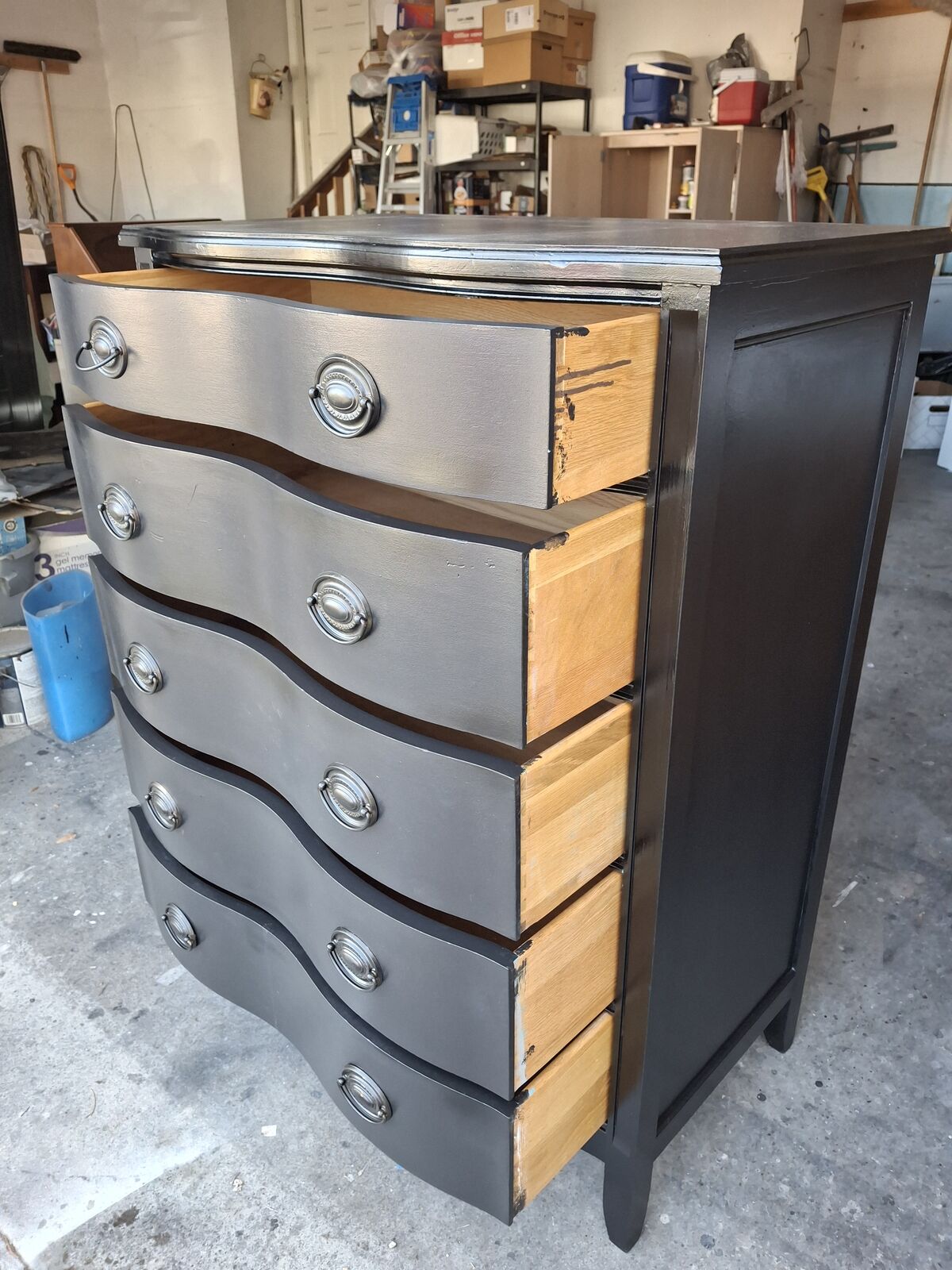 hardwood serpentine 5 drawers black dresser