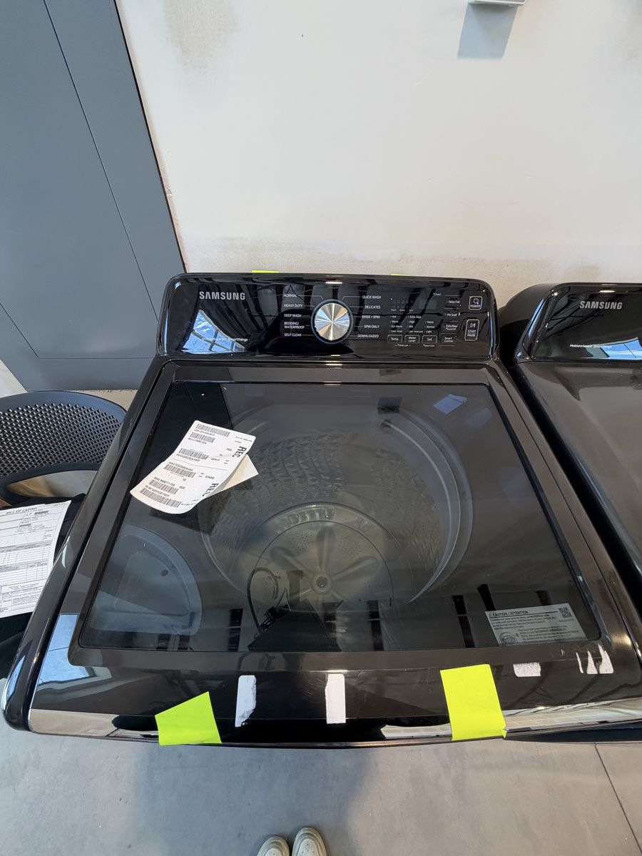 Samsung Washer & Dryer Set - Brand New Scratch & Dent