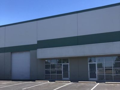7,272 SF Distribution Warehouse- Dock High and Ground Level- WVC