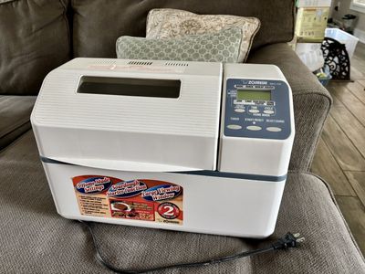 Zojirushi Bread Maker