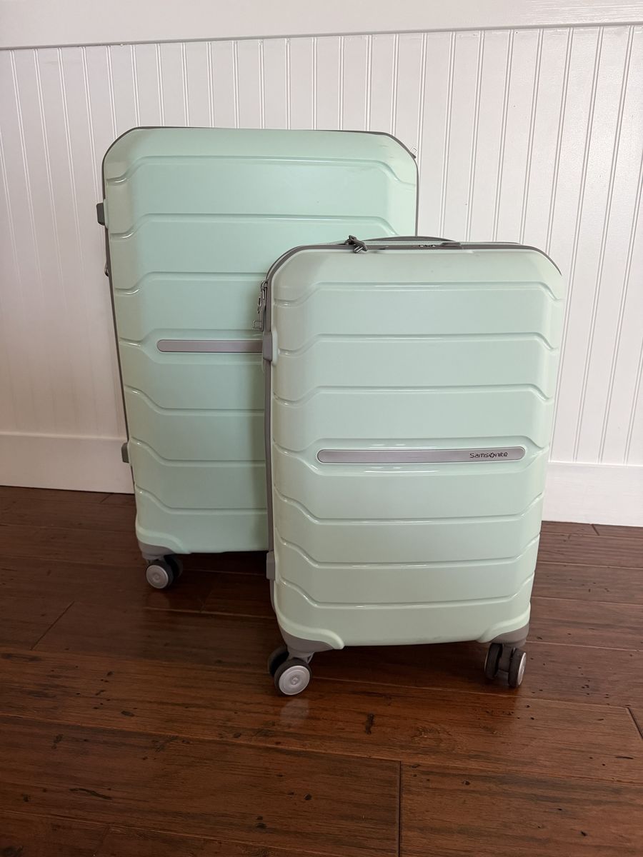 Samsonite hard-side spinner luggage 2 piece