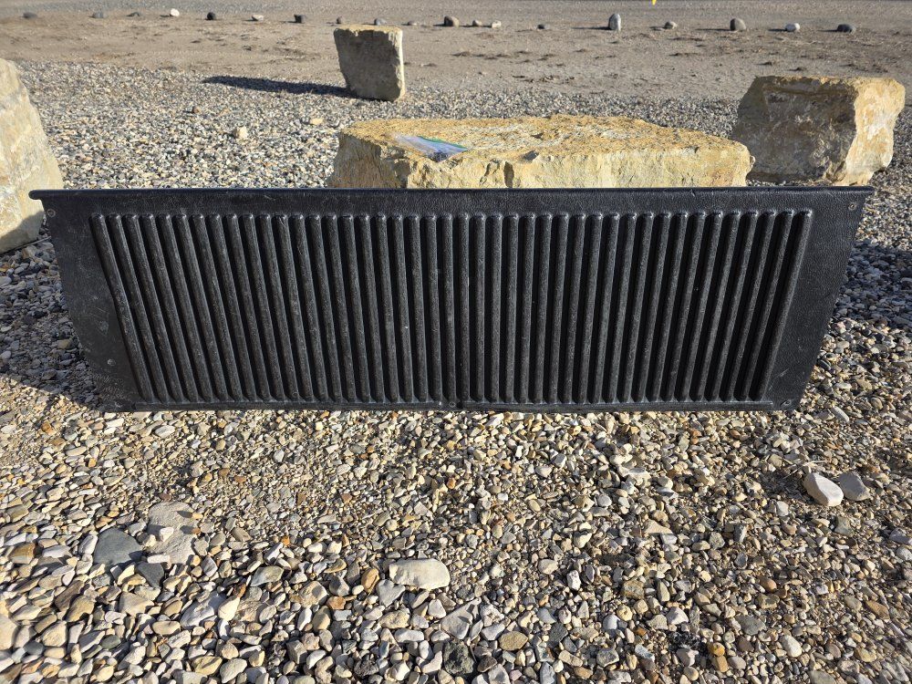 Chevrolet GMC Truck Tailgate Guard Protector GM