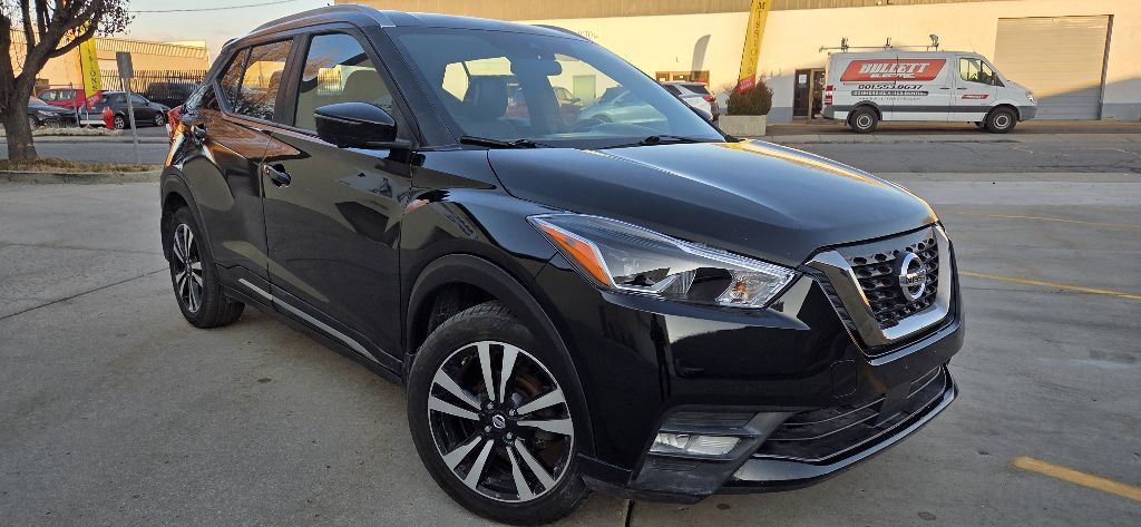 2020 Nissan Kicks SR