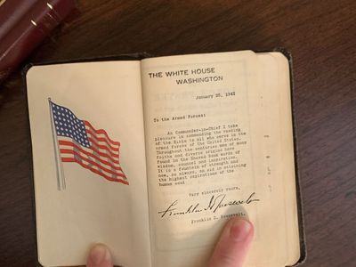 1942 WW2 US Army New Testament Bible, Pocket