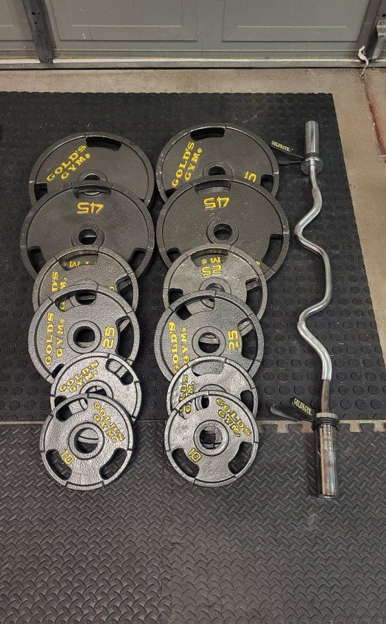 Weights 320 pounds