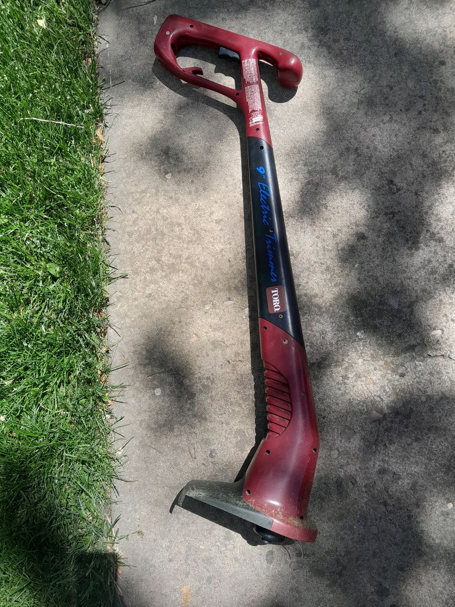 ELECTRIC Toro Weed Eater
