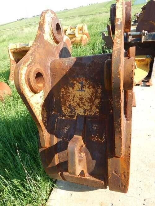 Caterpillar 330 Excavator Buckets