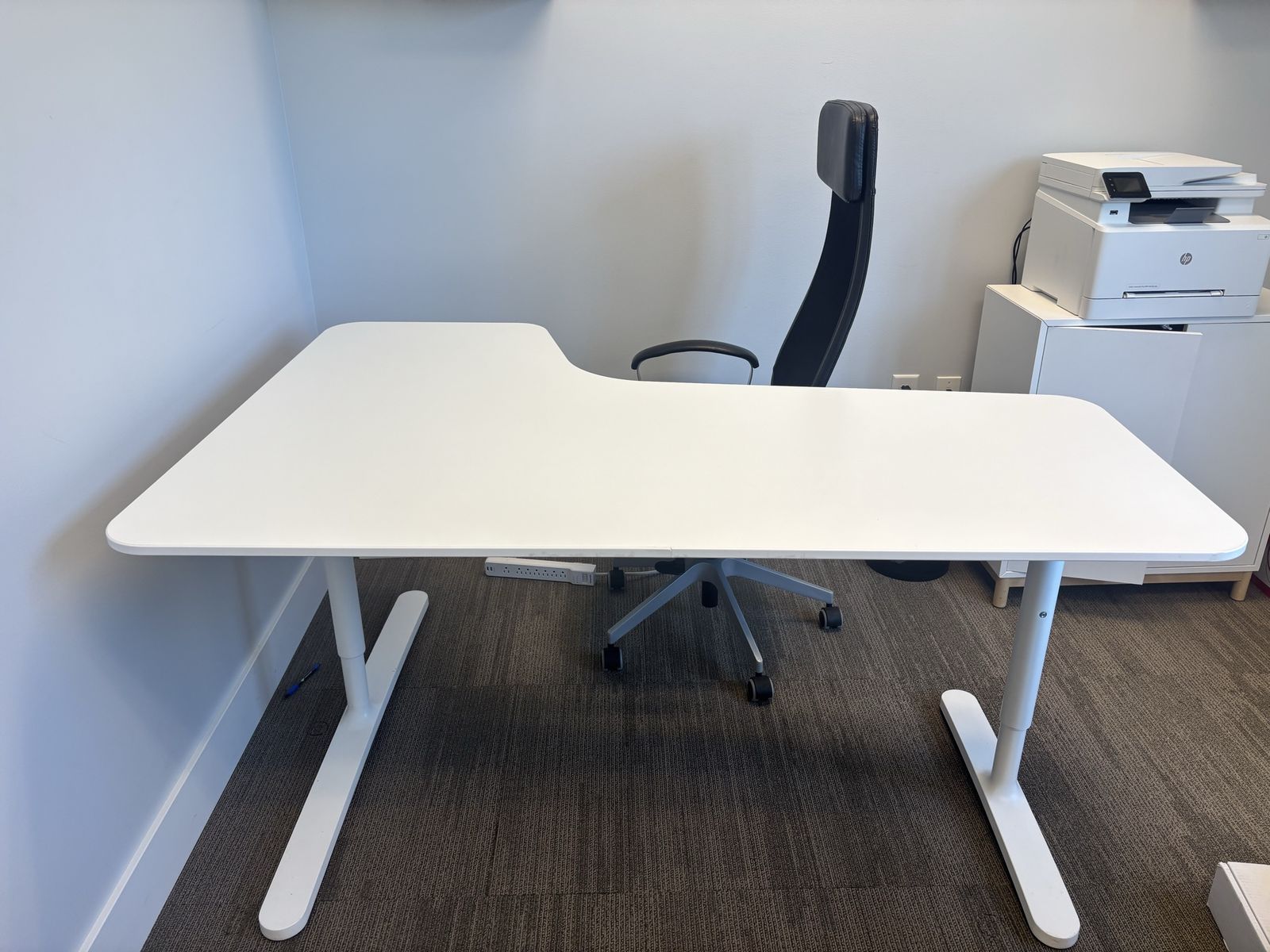 IKEA BEKANT Corner Desk & MARKUS Ergonomic Chair Set – White/Black Office Setup