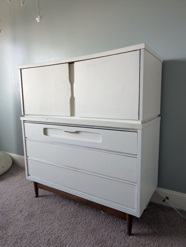 Mid-century Wooden Bassett Dresser