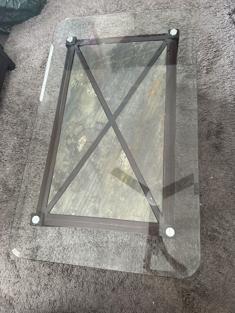 Coffee table - 4.2 Ft X 2.5 Ft