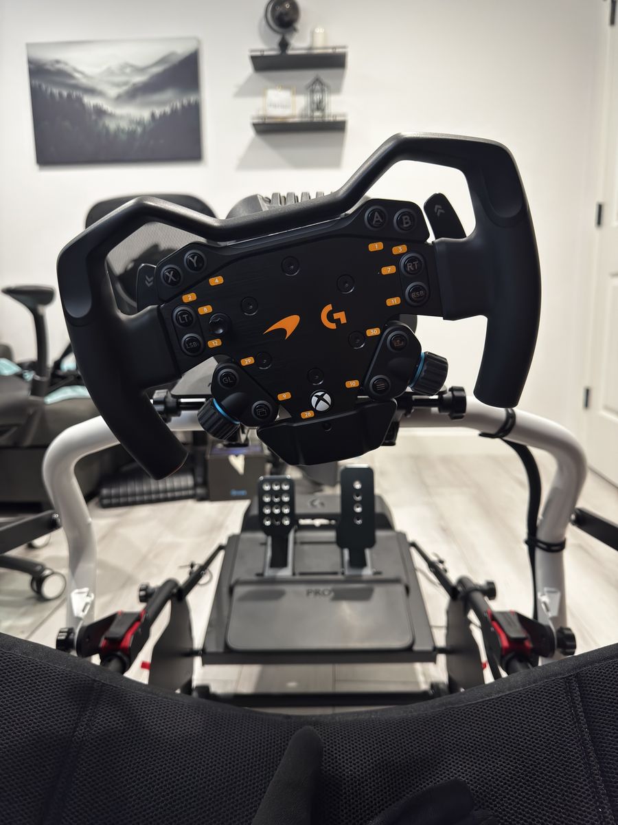 Logitech G RS50 8Nm Complete Sim Racing Bundle – Pro Pedals + 3 Wheels (Xbox, PS, PC Compatible)