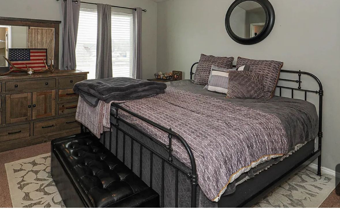 KING Bed frame and bed