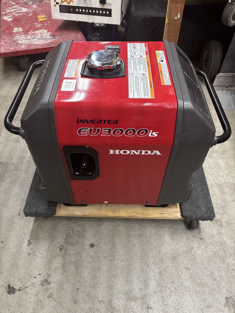 Honda EU3000iS Inverter Generator - Quiet, Portable Power for Home, RV, or Job Site