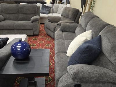 🥰 3-Piece Reclining Set. Sofa, Loveseat & Chair!