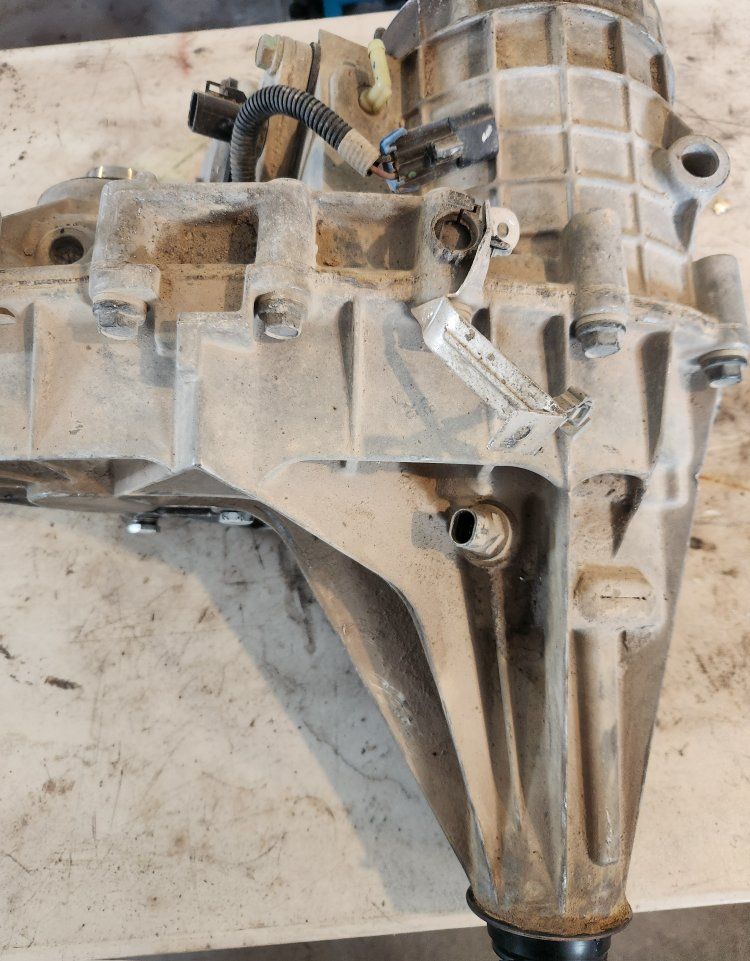 01 to 06 chevy gmc 2500hd 263HD transfer cas