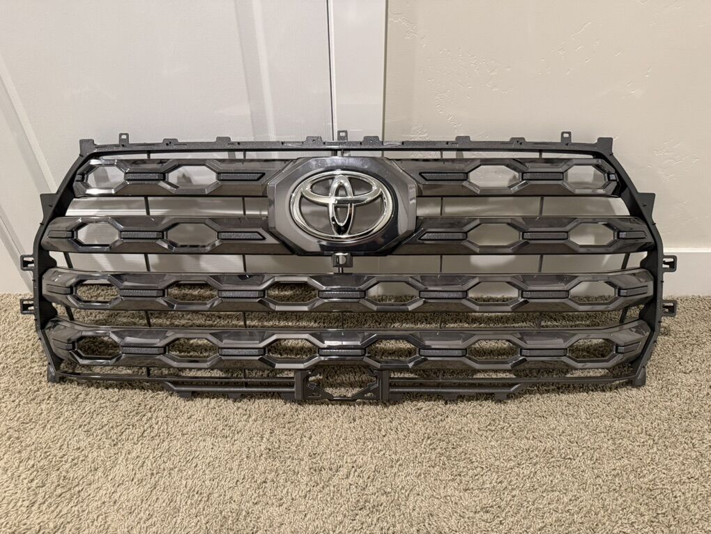 Brand New Gen3 Toyota Tundra Grille