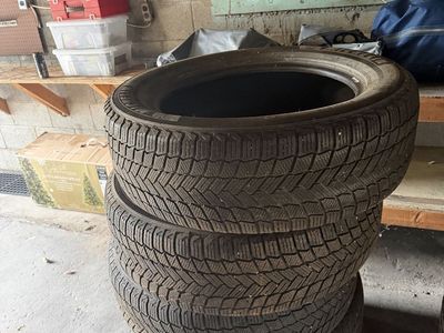 255/60/R20 Michelin X ice Snow tires