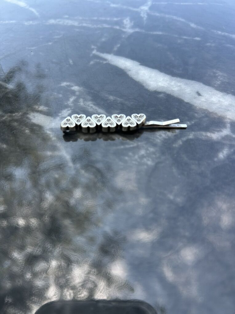 Silver Tone 8 Repeating Rhinestone Heart Hair Pin