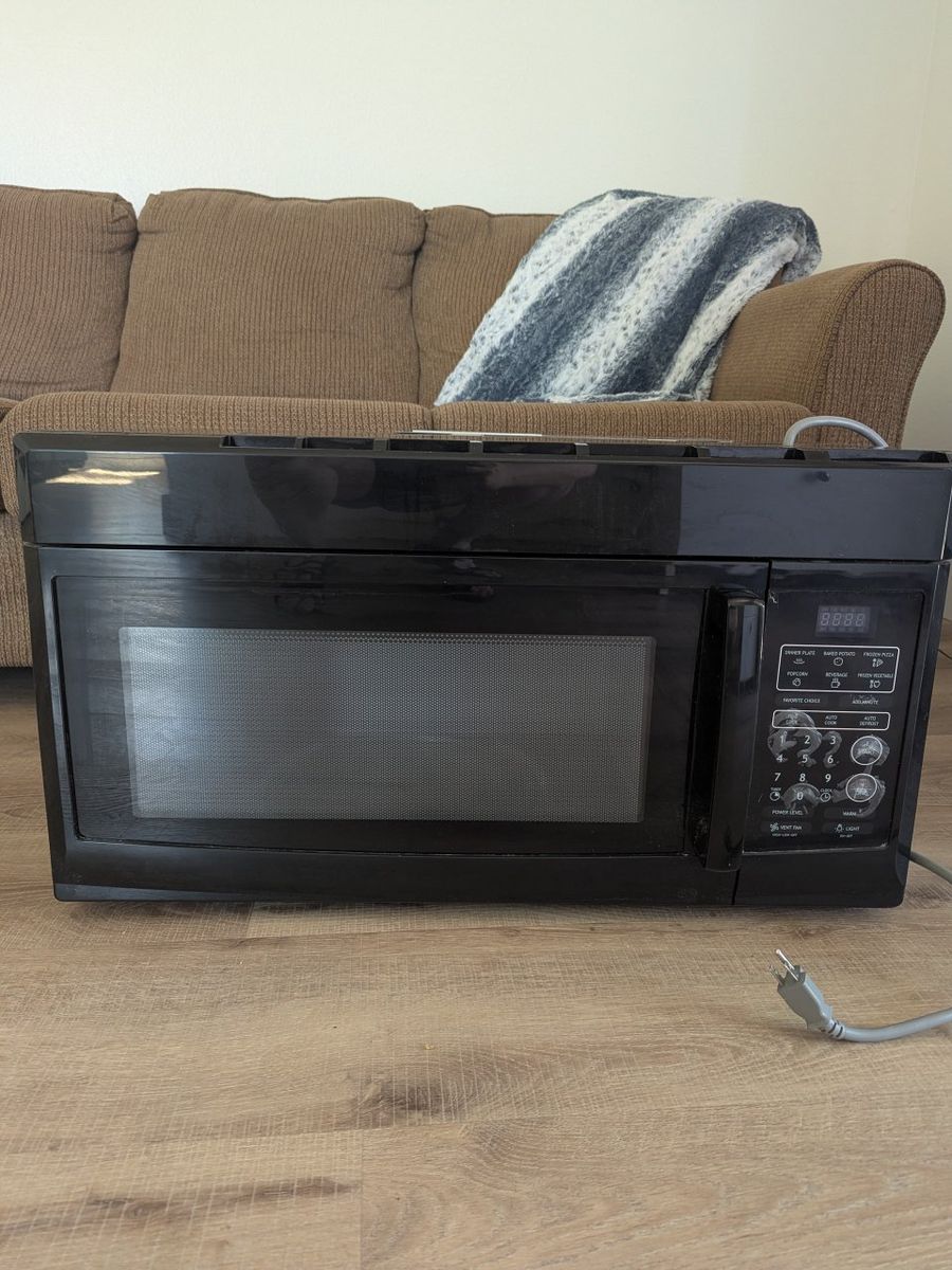 Clean & Fully Working Microwave