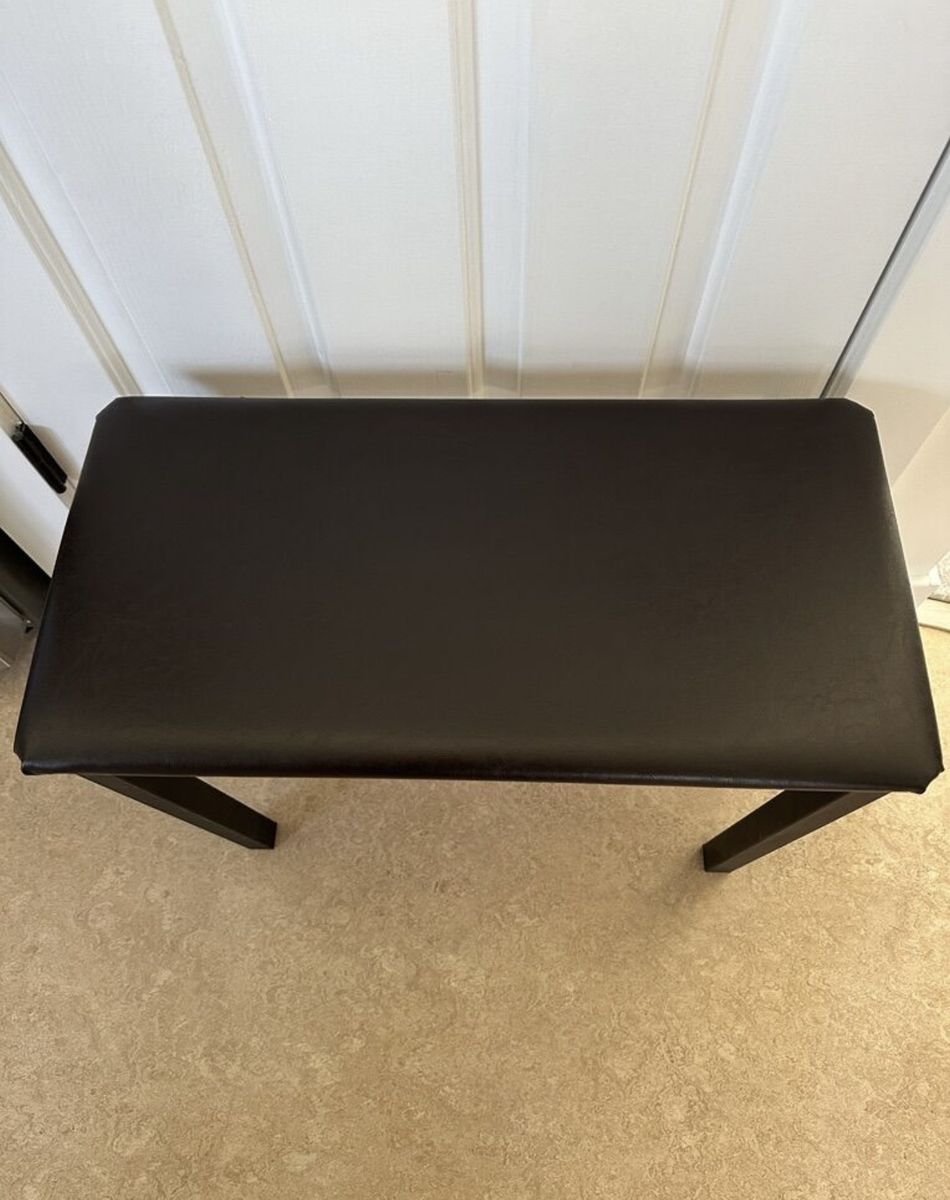 Main image 6