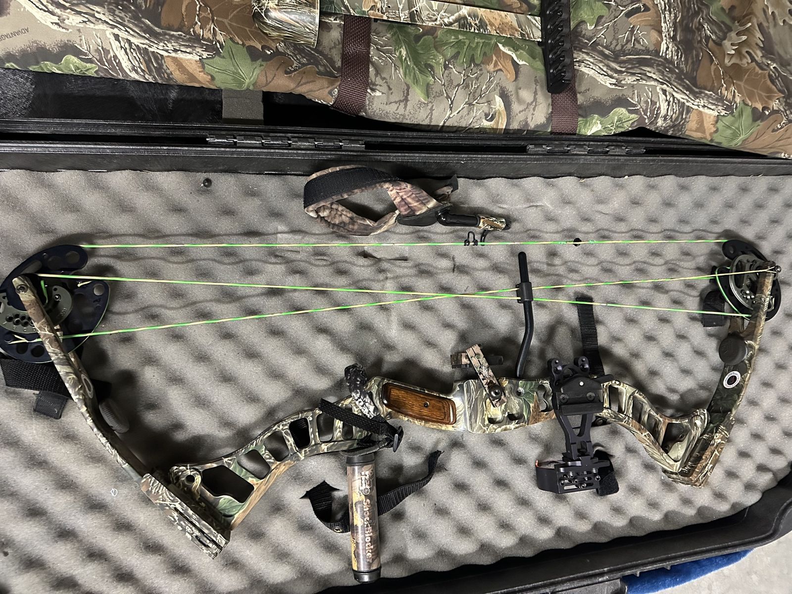 Cabelas’ PL-1 compound Bow