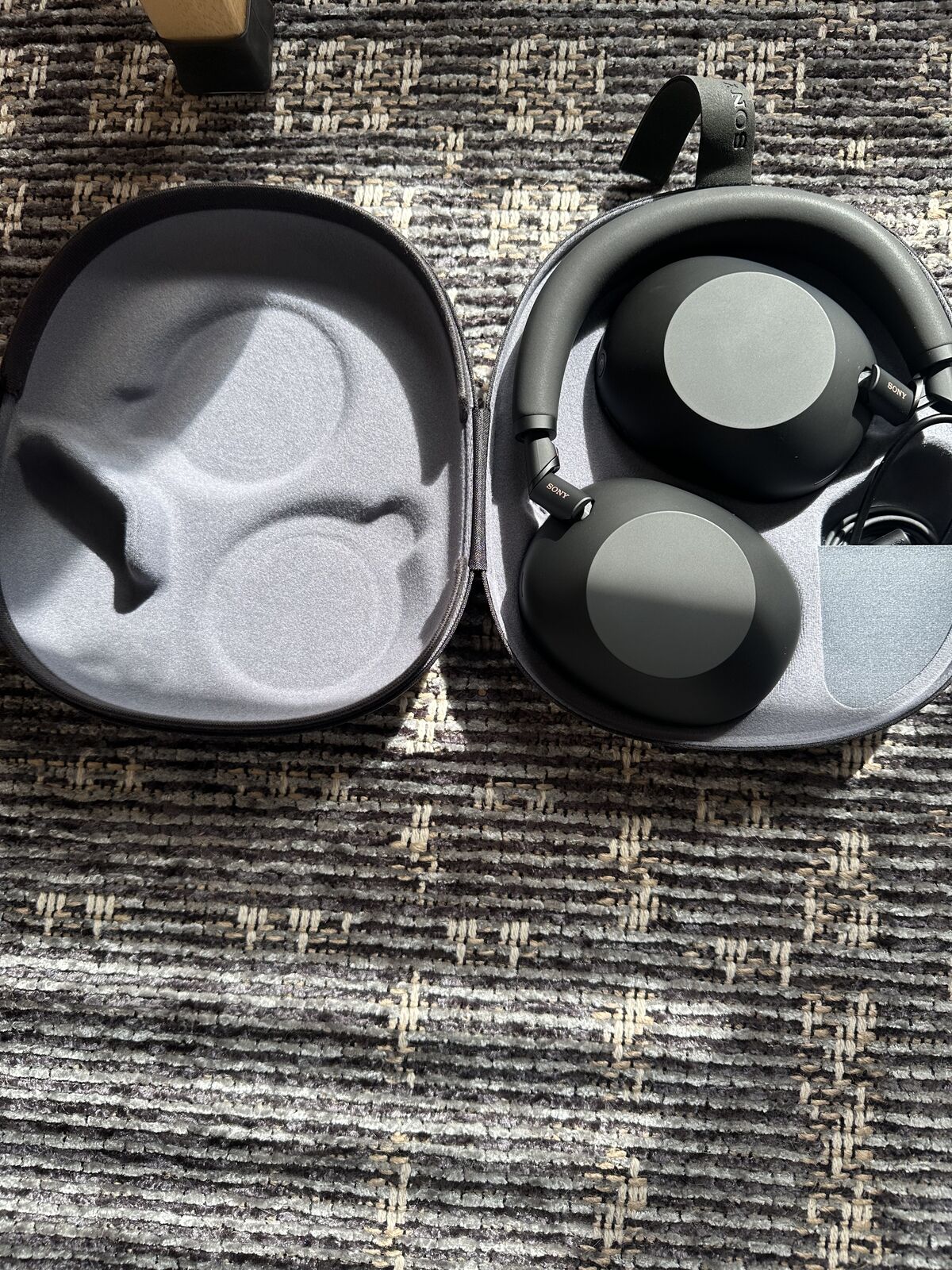 Sony WH-1000XM6 black