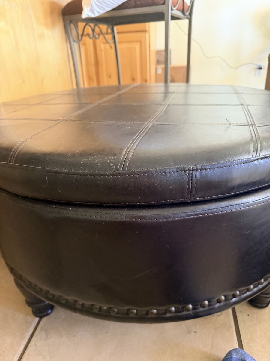 Round Quilted Leather Tufted Ottoman Storage Stool with Nailhead Trim