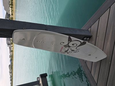 Connelly Saphire Wakeboard (blank)
