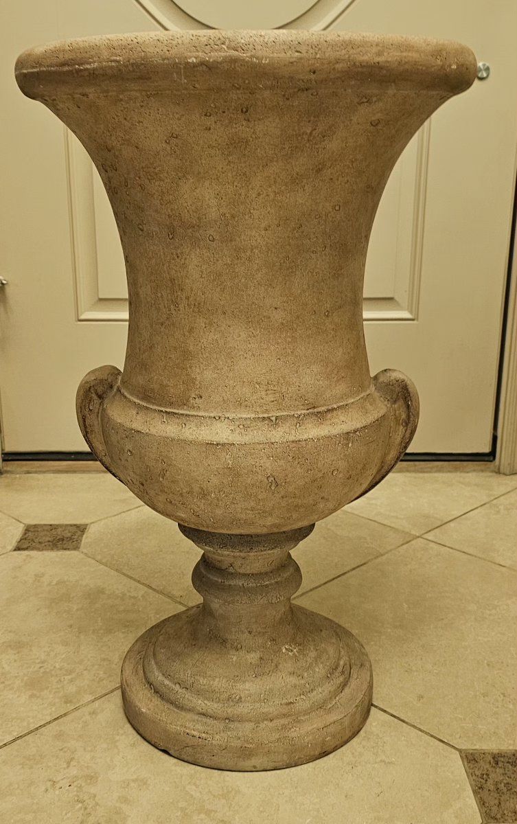 Pedestal Garden Urn Planter Fiberglass 27"Tx16"W
