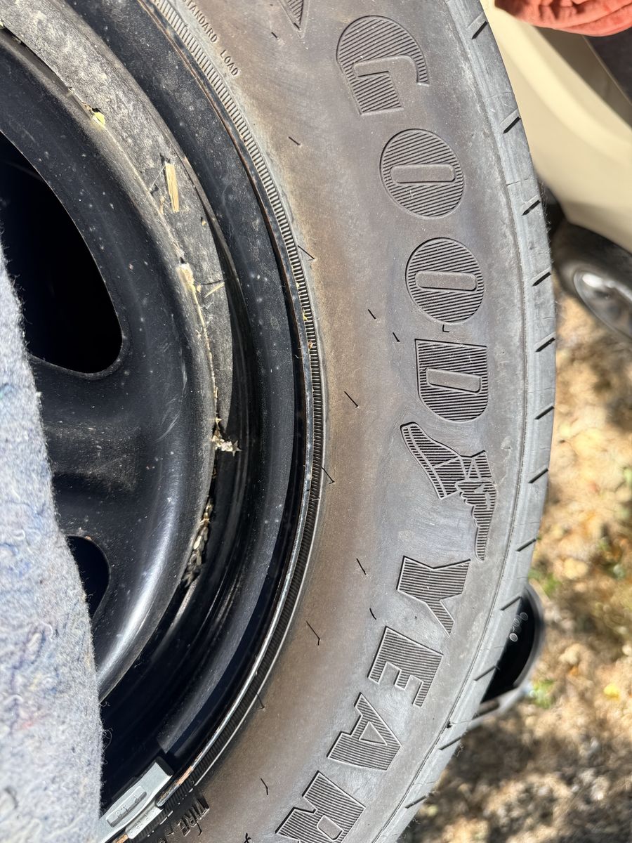 Goodyear 255/60R19 All-Season Tires with Wheels (Set of 4) for Ford Mustang/Explorer