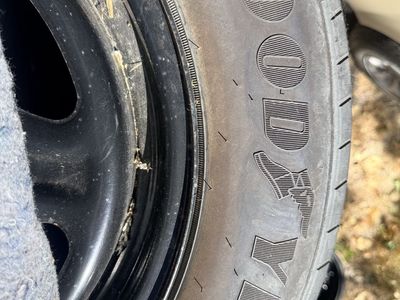 Goodyear 255/60R19 All-Season Tires with Wheels (Set of 4) for Ford Mustang/Explorer