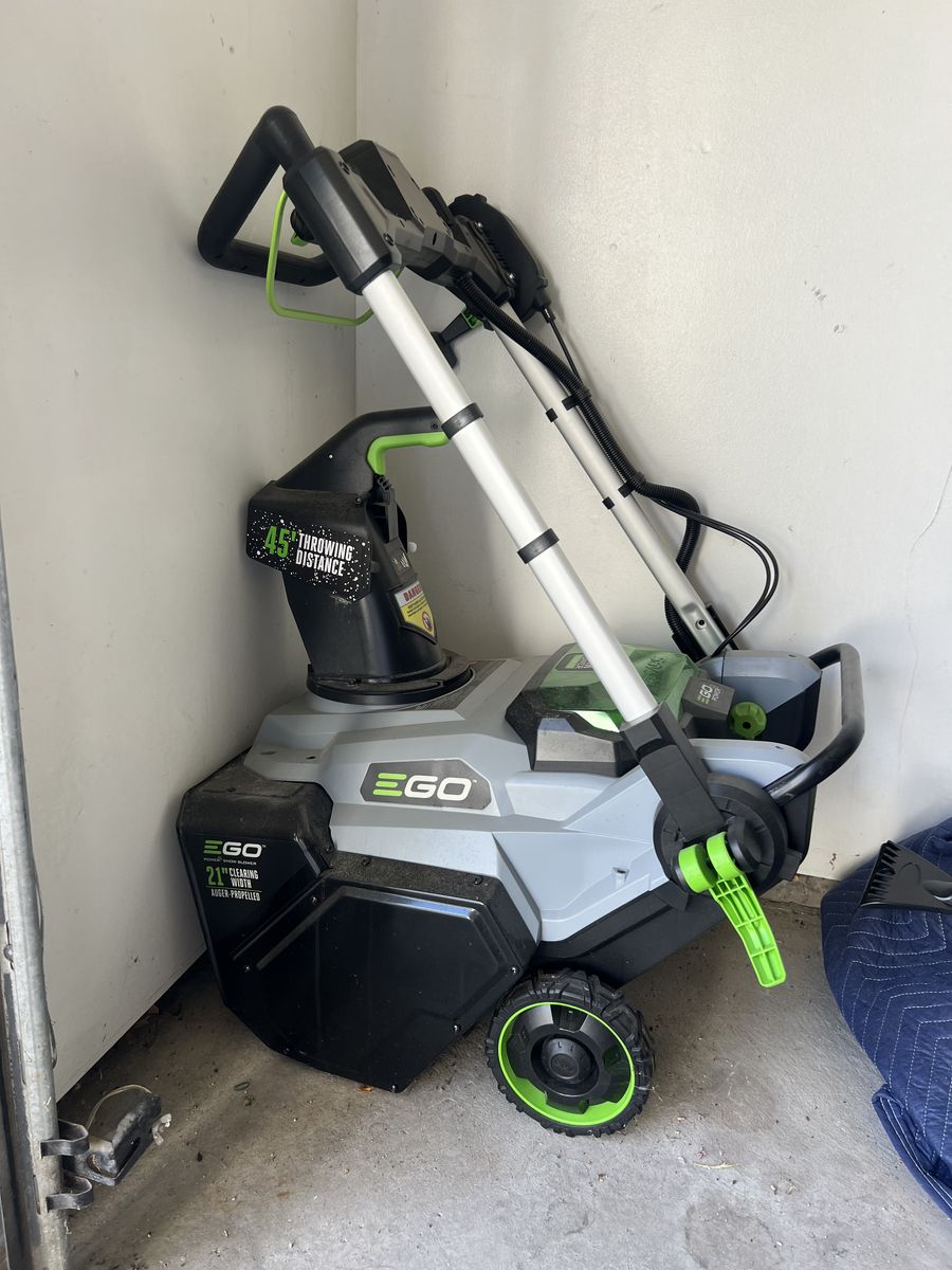 EGO POWER+ 21" Auger-Propelled 56V Electric Snow Blower – Includes 2 Batteries & Charger (New - used 3 times!)