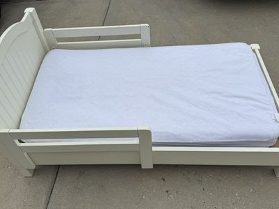 Toddler Bed With Mattress & Cover