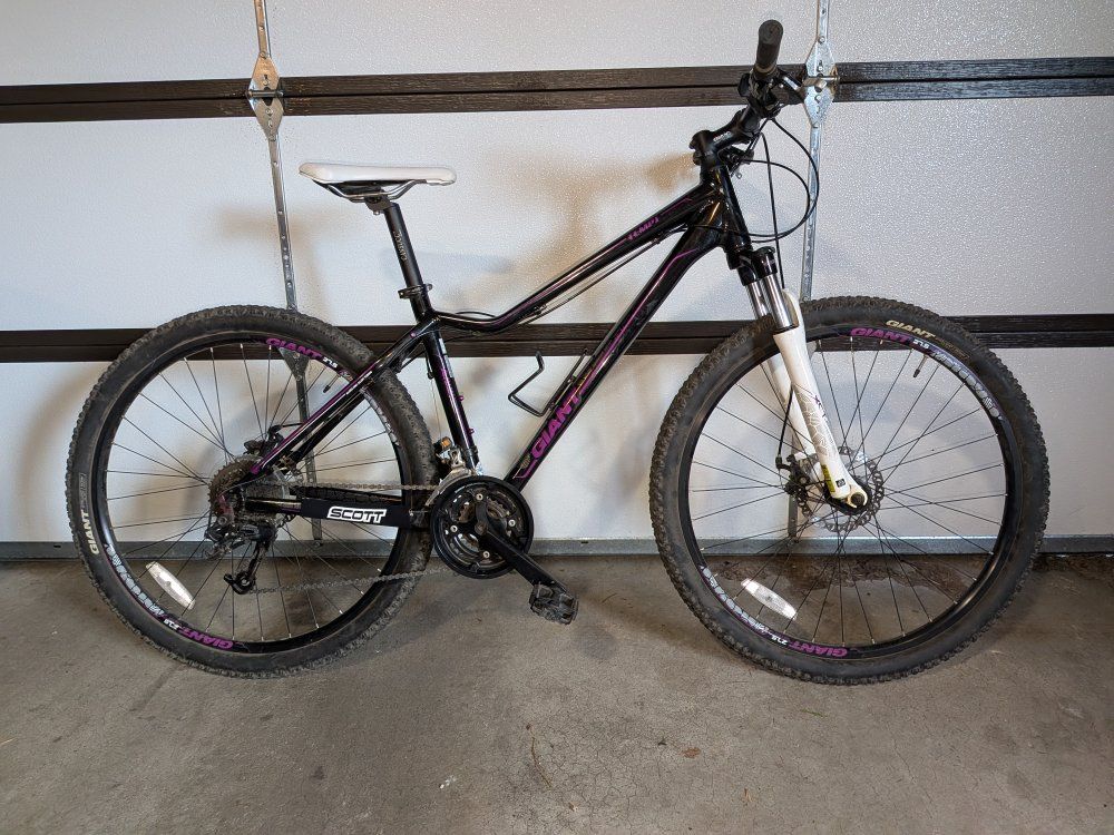 Giant Tempt 5 mountain bike 27.5