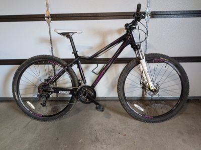 Giant Tempt 5 mountain bike 27.5