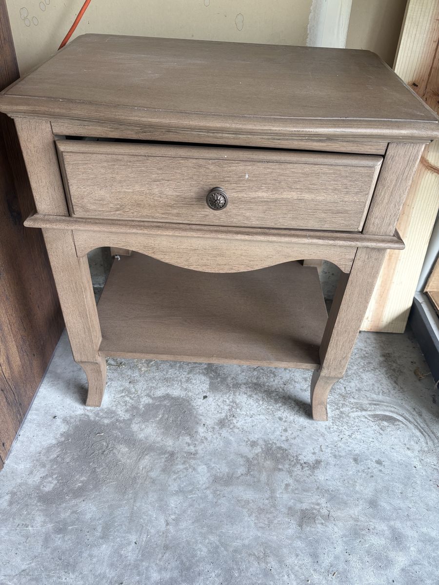Aspenhome Night stand
