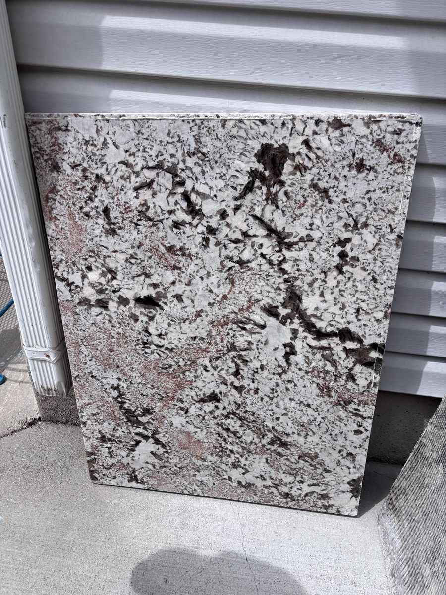 Beautiful piece of granite 25.5 x 34