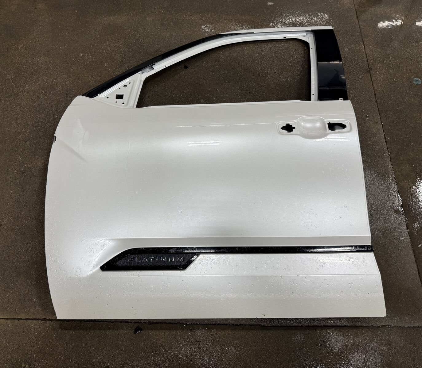2022-2025 Toyota Tundra Left Front Door