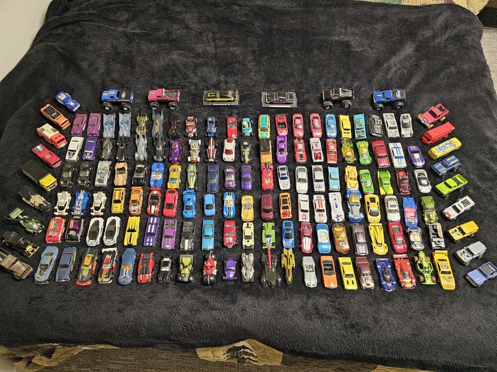 140+ special Hot Wheels collection+